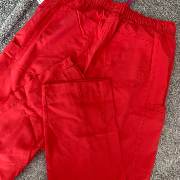 VERA BRADLEY Scrub set - Picture 3 of 5